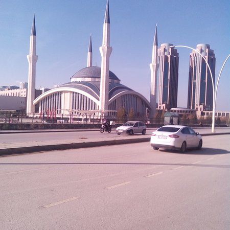 Ahmet Hamdi Akseki Camii